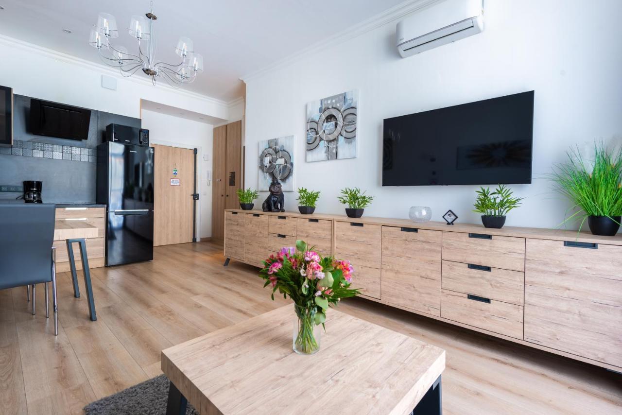 Sunny And Modern Baquis Flat Nice Exterior foto