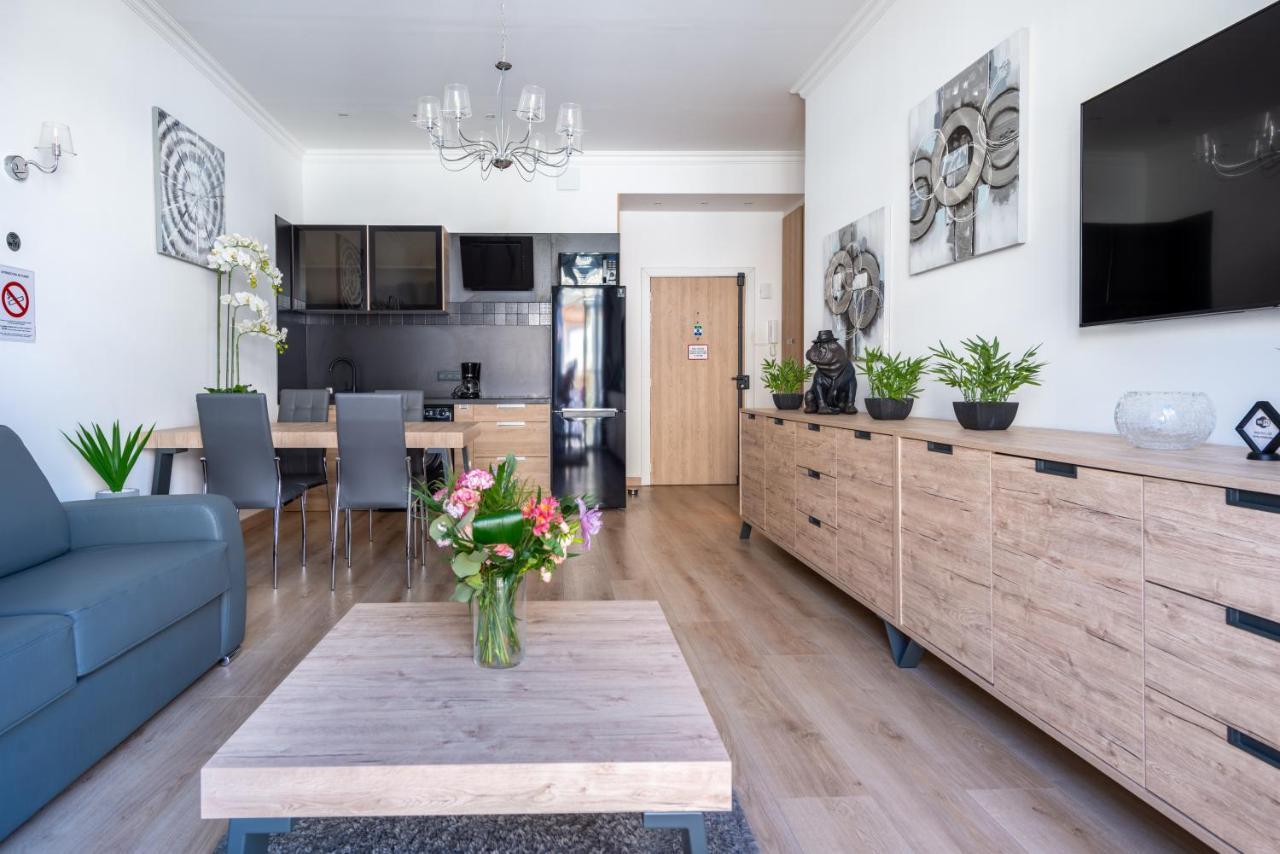 Sunny And Modern Baquis Flat Nice Exterior foto